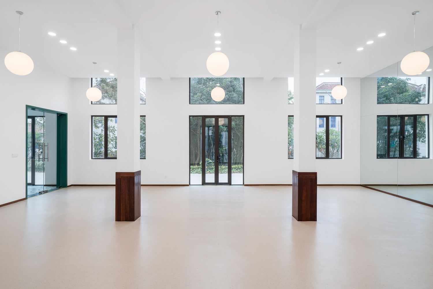 新和社区文化中心 · 绿意环绕的公共空间-20