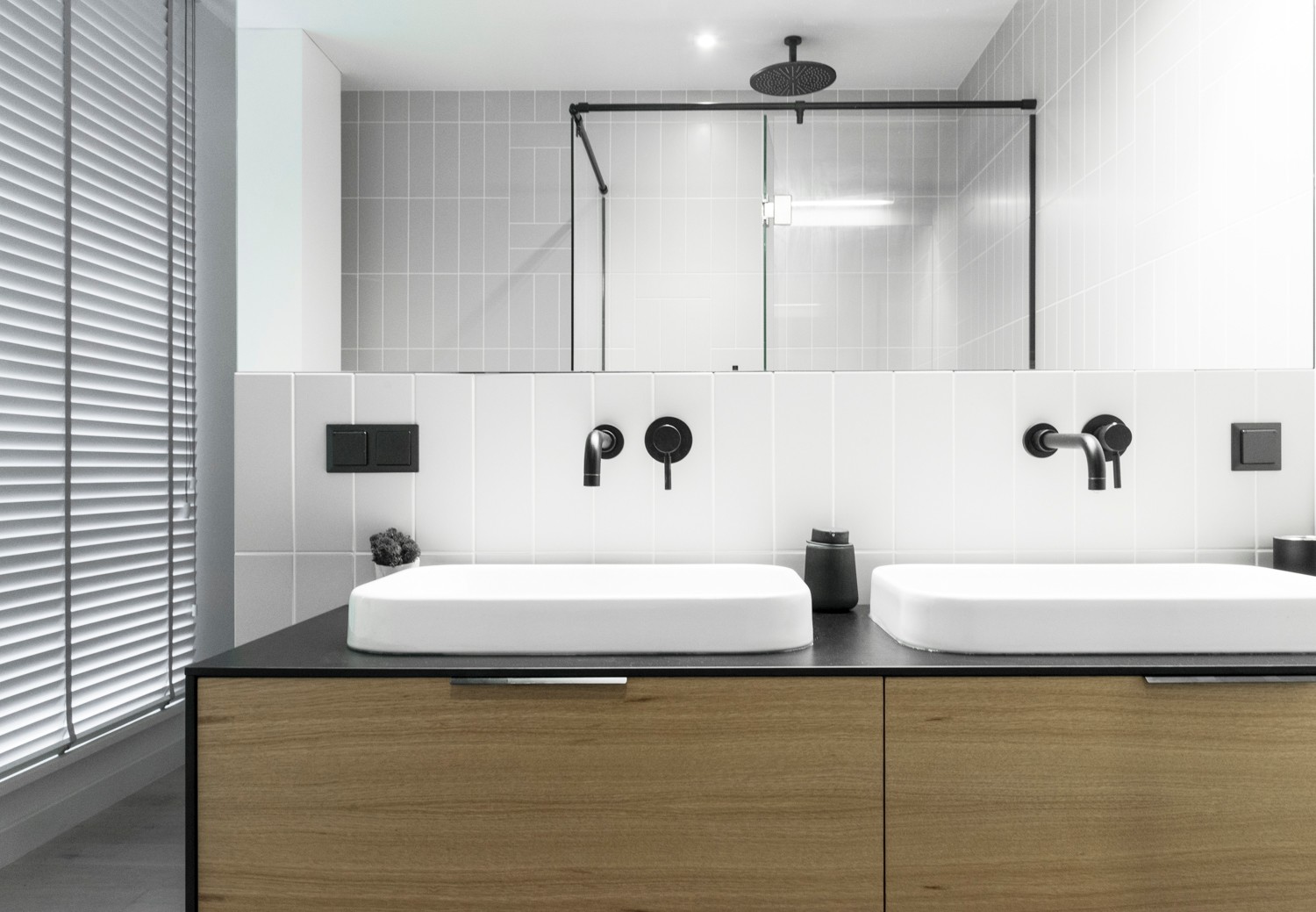 简约黑白木色 纯色美学私宅-36