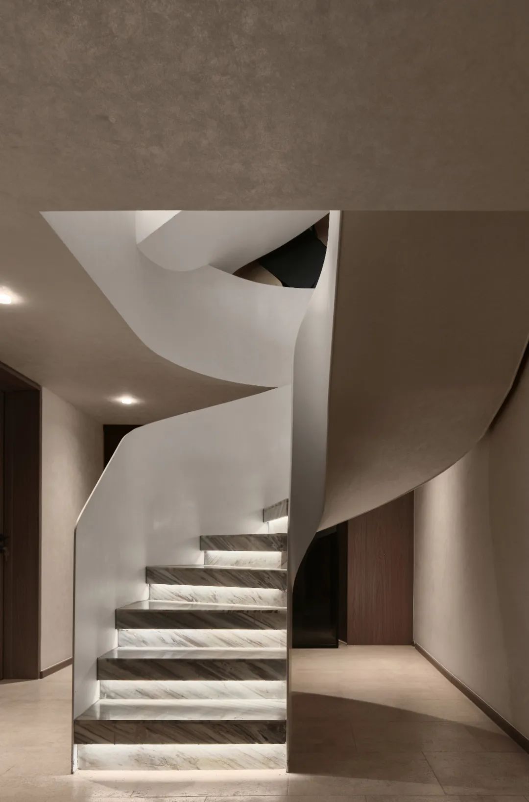 老别墅改造成轻奢大宅丨中国南京丨品奕汇建筑设计-24