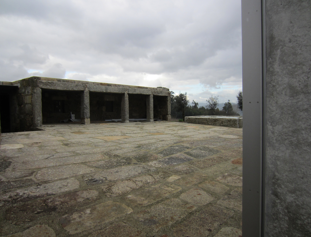 葡萄牙古农场住宅修复与改造-48