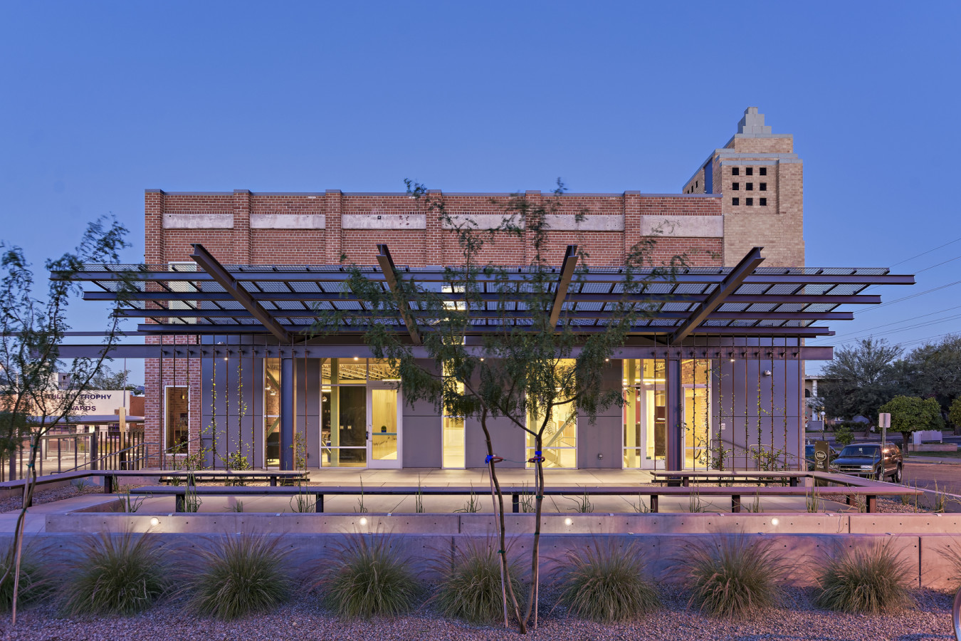 Mister Car Wash总部改造项目丨美国图森丨Rob Paulus Architects-0