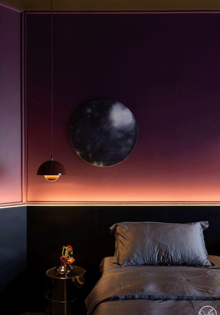 清羽设计丨平层丨粉色楼梯紫色墙壁酷炫星球-34