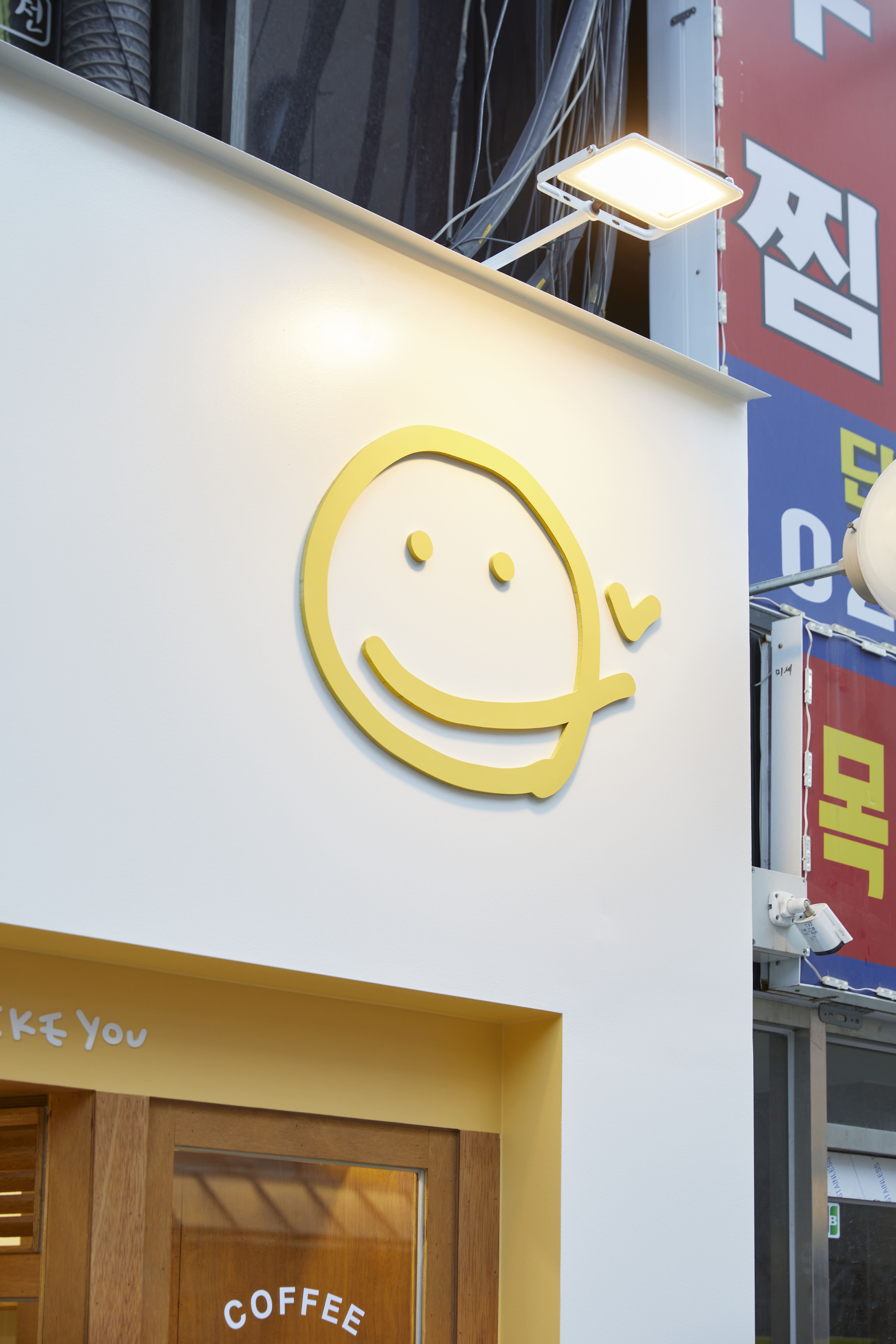 五平米卡啡小馆，温馨白色调设计-11