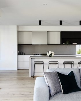 Archer Interiors 打造现代宜居的 Bentleigh East Residence