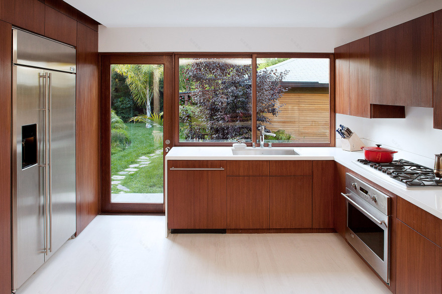 Casey Hughes Architects adds twin-peaked extension to LA home-11