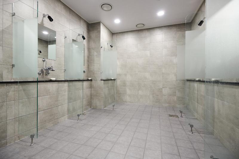 简约 295 平健身中心，black&wood 风格赏析-19