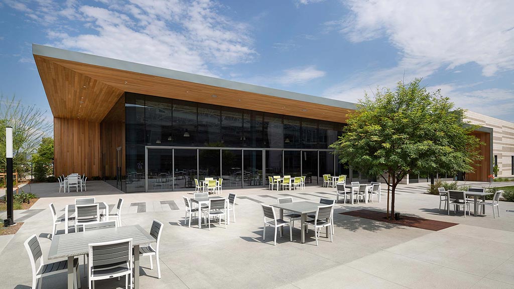 Gensler 打造加州阳光下的舒适办公空间-3