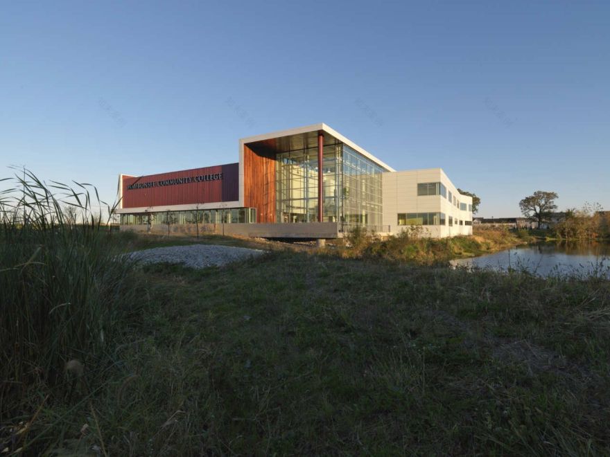 湖畔独立校园,集学习休闲于一体的 Waubonsee Community College Plano Classroom Building-18