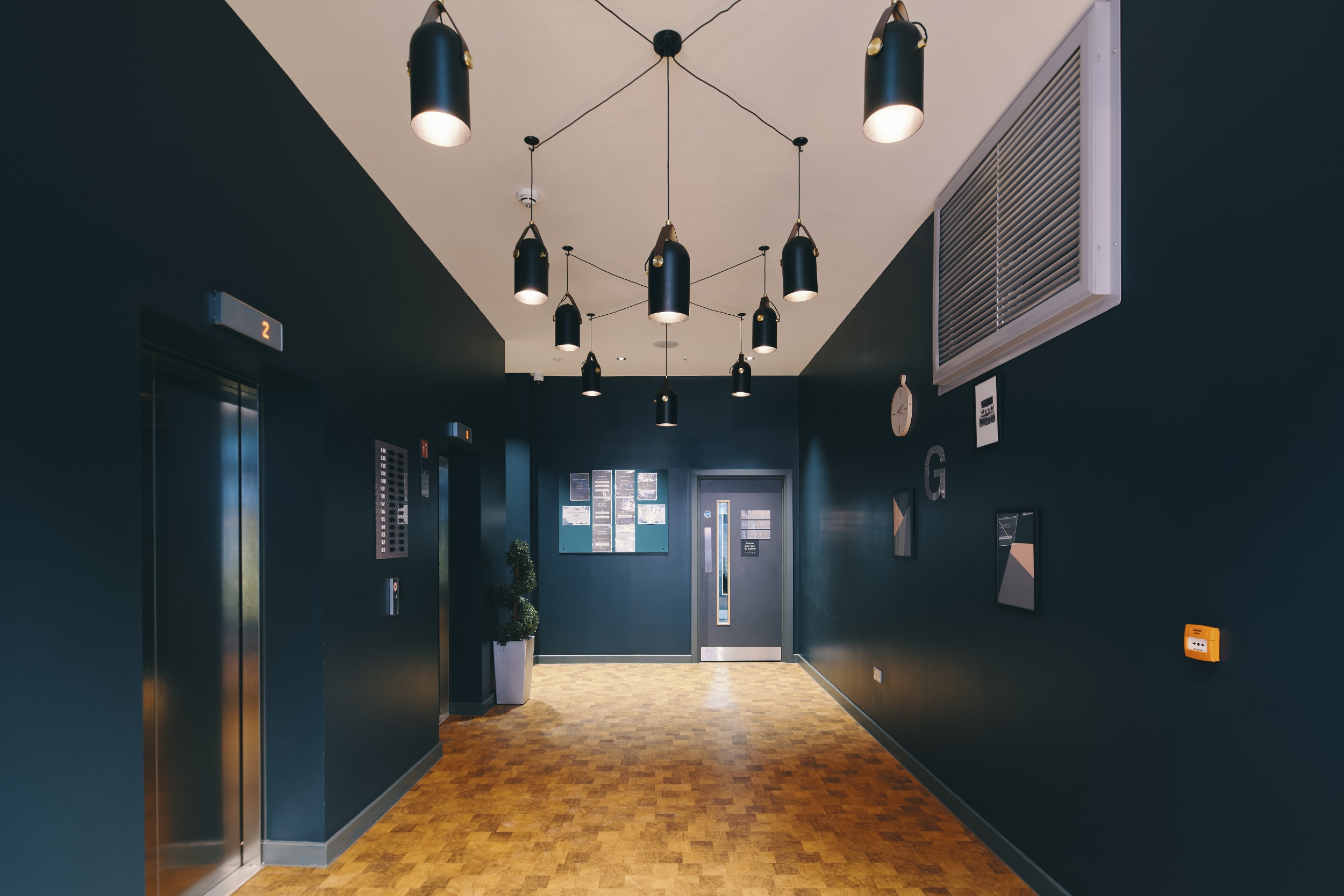 玩味工业历史，74 打造 Birmingham 学生公寓社交空间-39