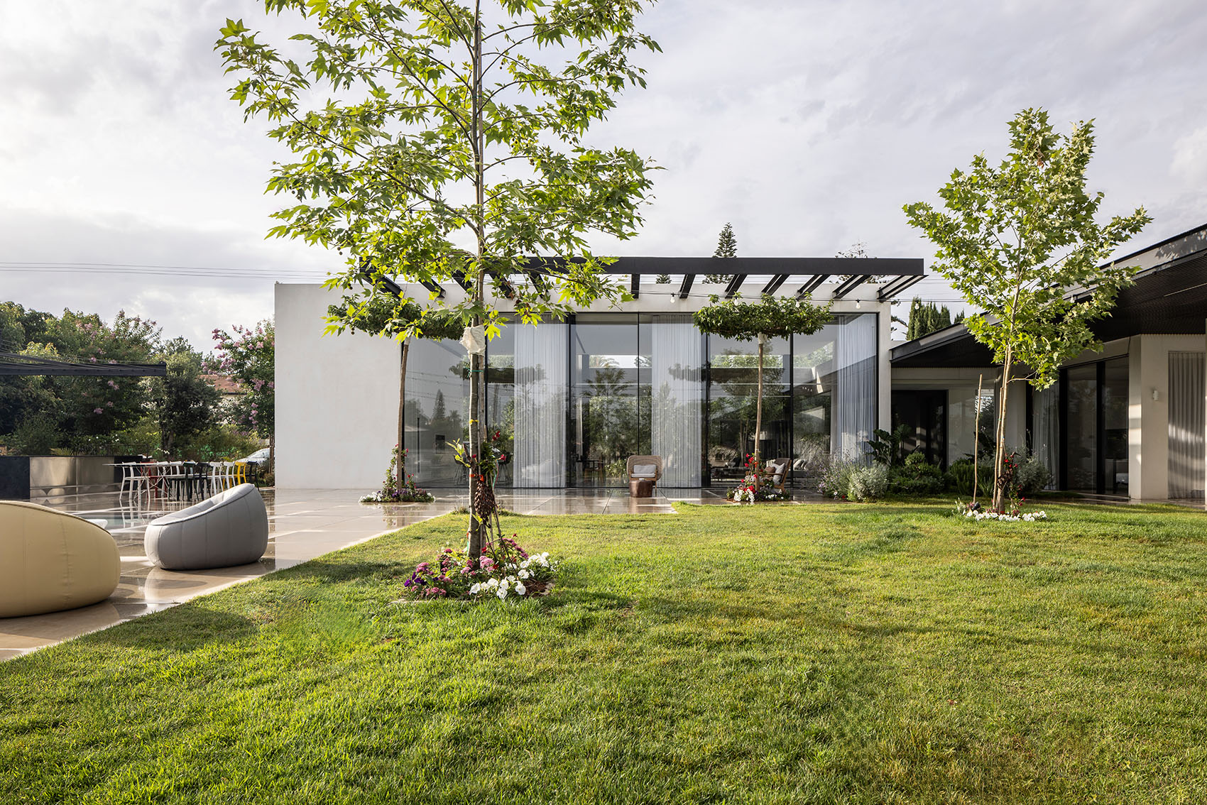 牛油果种植园中的现代家庭城堡·Z3 住宅丨Raz Melamed Architecture-94