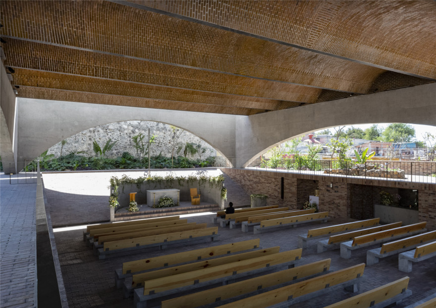 图拉圣堂:围合中的开放丨墨西哥-27