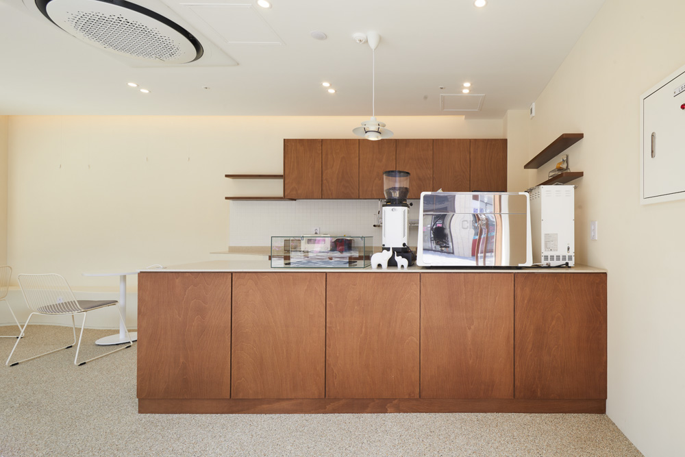 10 坪极简咖啡厅，打造温馨舒适空间-4