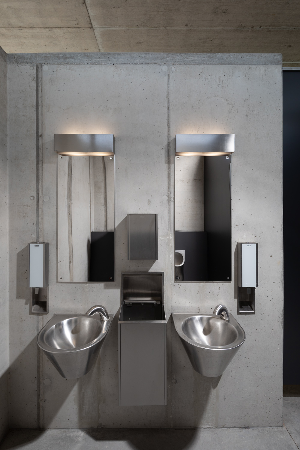 Sociální zázemí parkoviště Trojanovice – Mrva.net-21