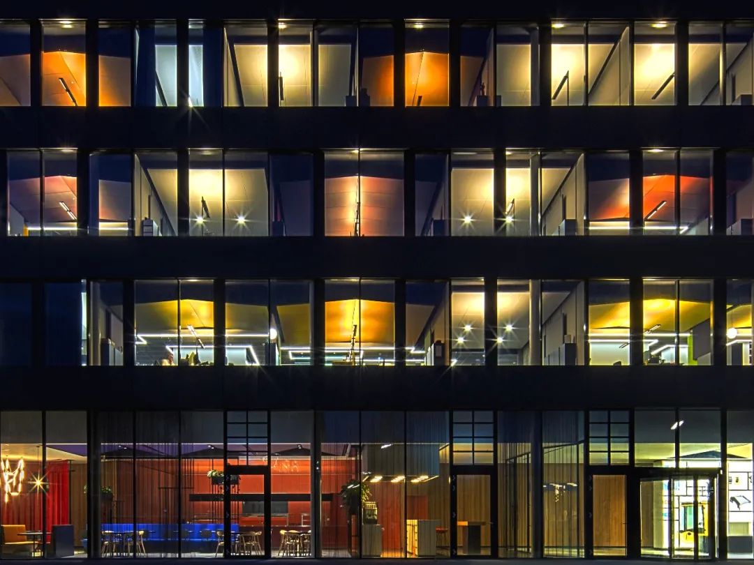 彩绘施瓦本文化，打造现代办公空间-61