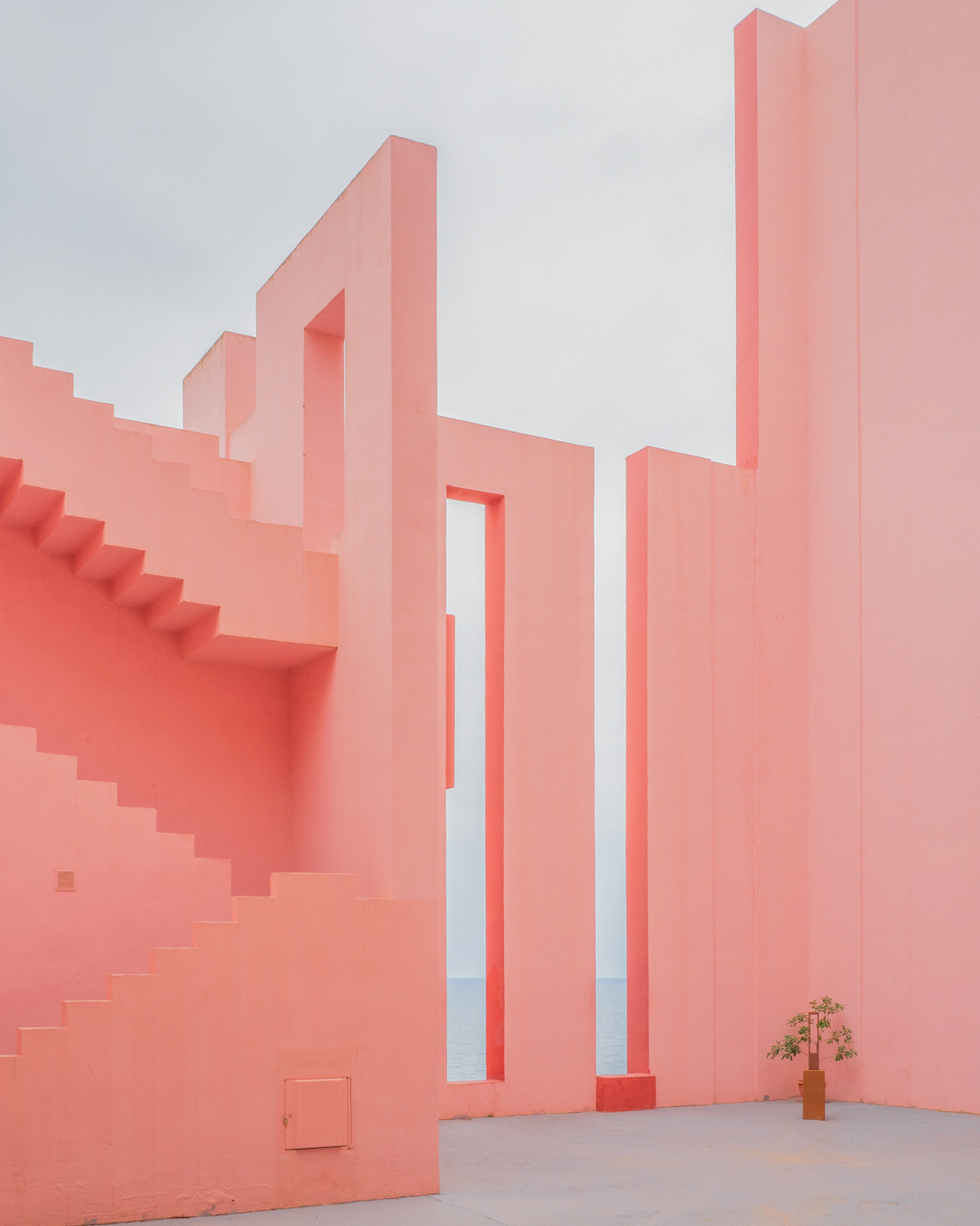 梦幻现代天堂·西班牙卡尔佩的“红墙”-10