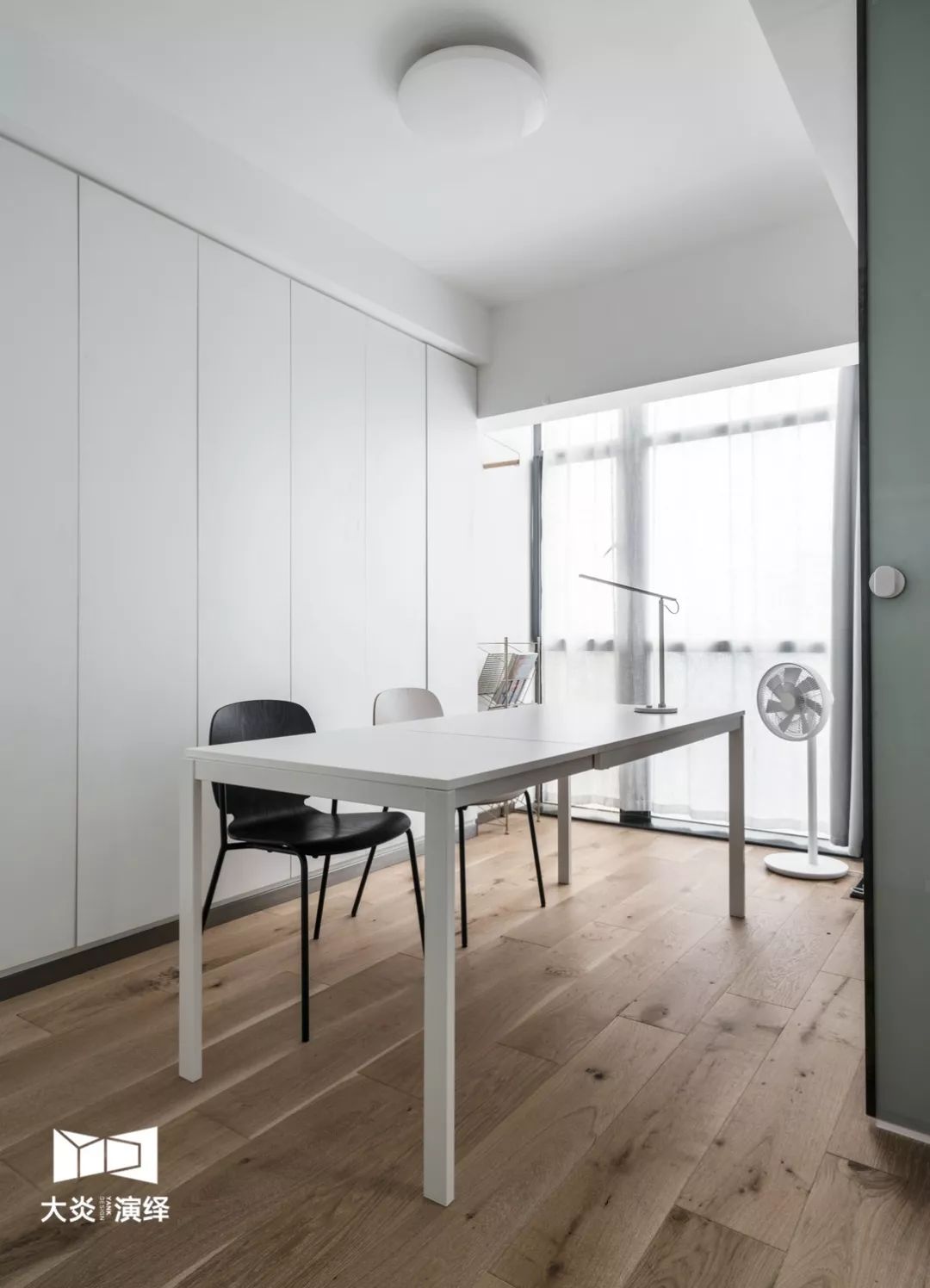 极简黑白灰,小户型 LOFT 变大 house-41