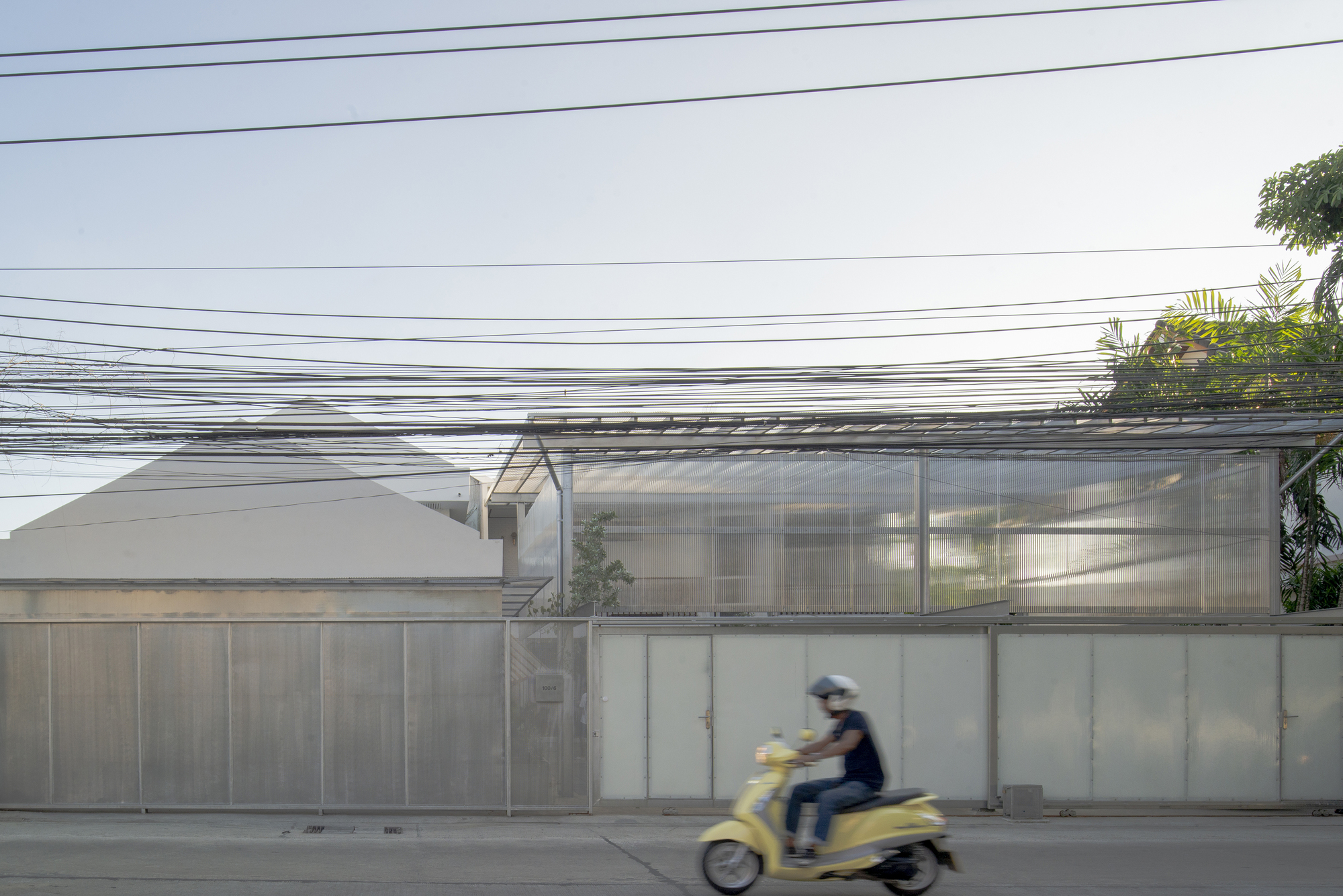 曼谷两代同堂住宅翻新-12