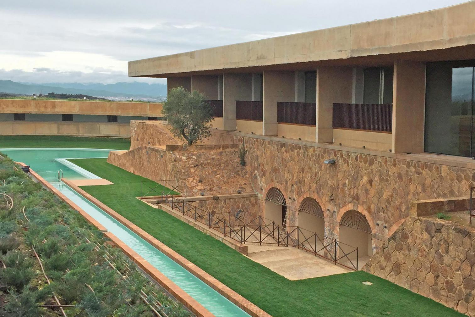 城堡艺术中心 · 历史与现代的完美融合-17