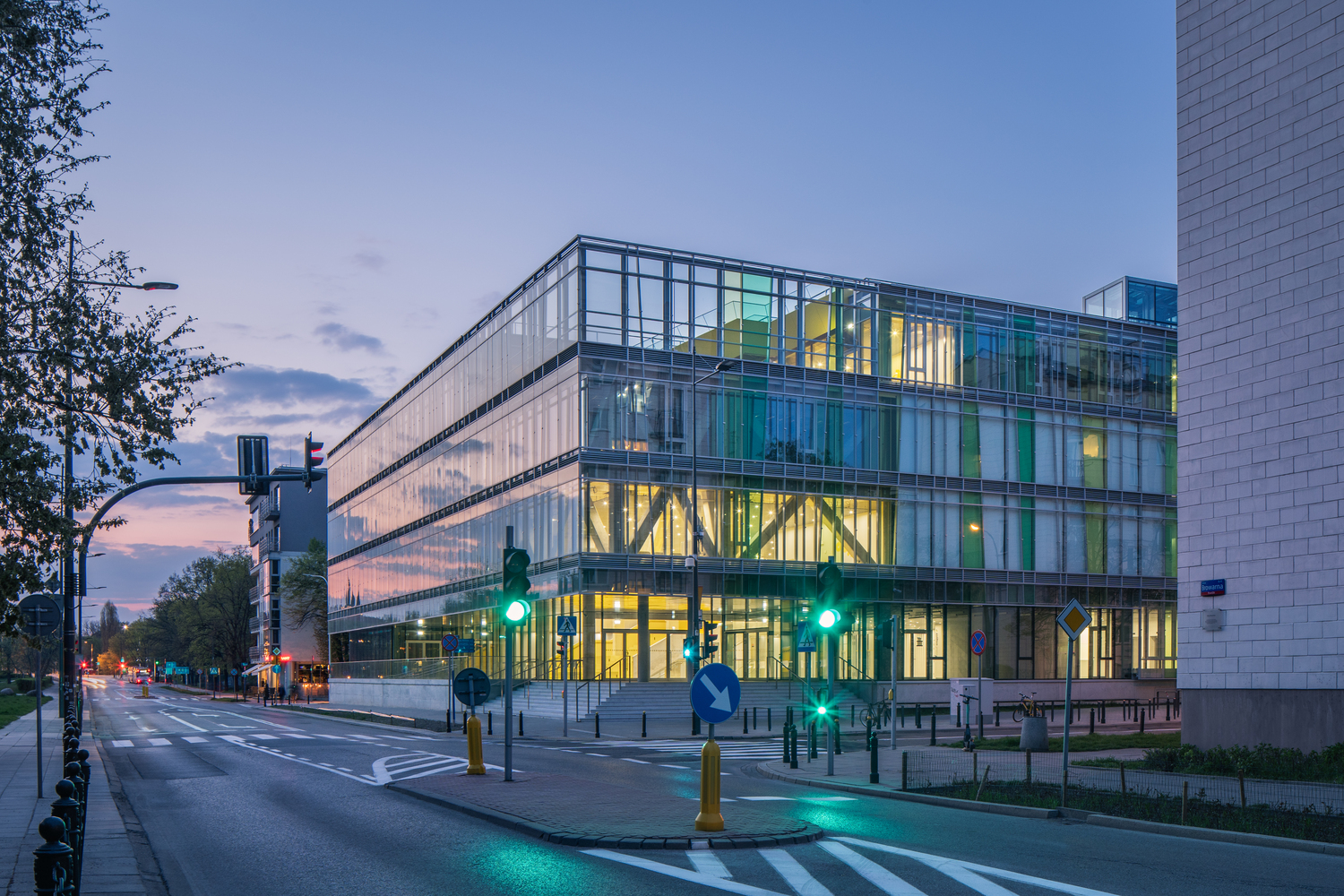 波兰华沙杜布拉 55 号现代语言与应用语言学建筑丨Kuryłowicz & Associates-45