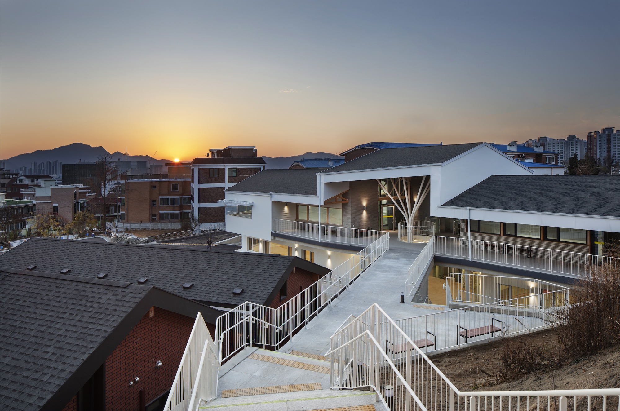 Gyodong 社区中心丨韩国春川市丨studiothewon-26