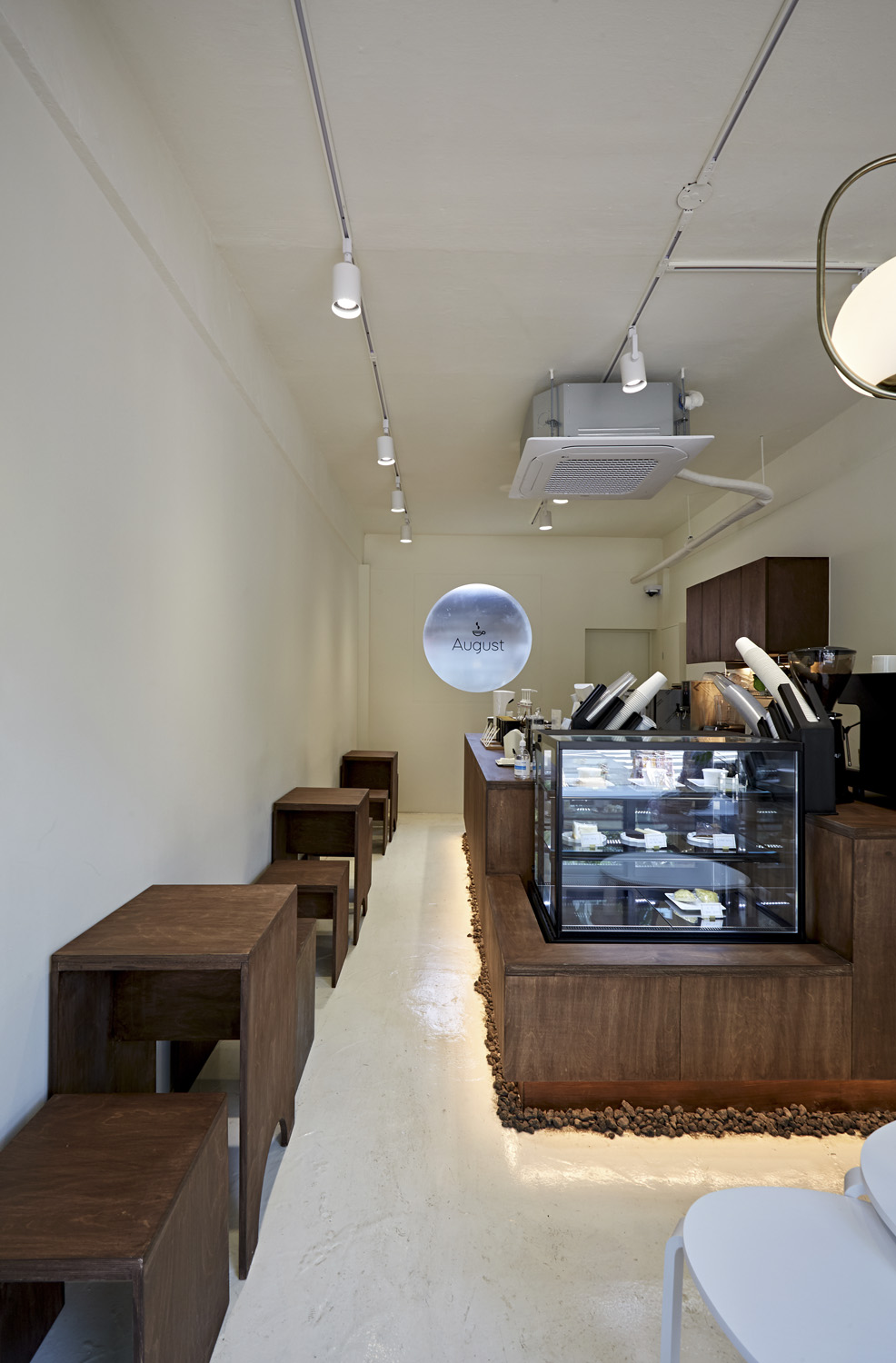 简约风格 9 坪咖啡厅，打造温馨氛围-5