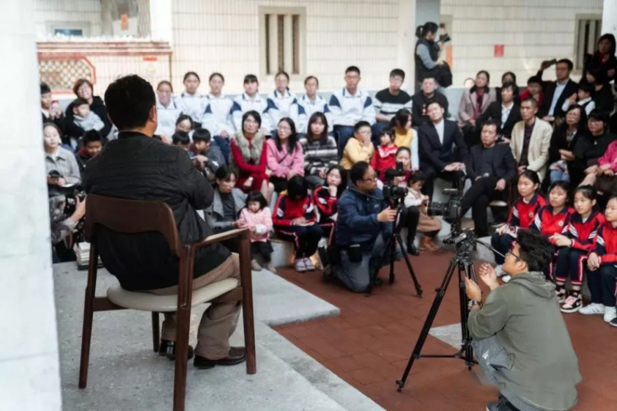 琚宾爆拆《皮囊》里的家,握手楼逆袭美宅+图书馆综合体!-115