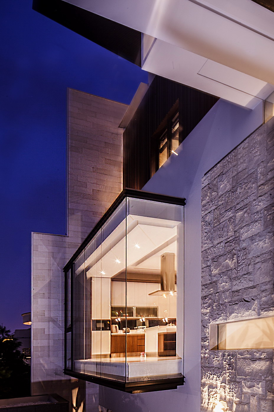 the skylight house-13