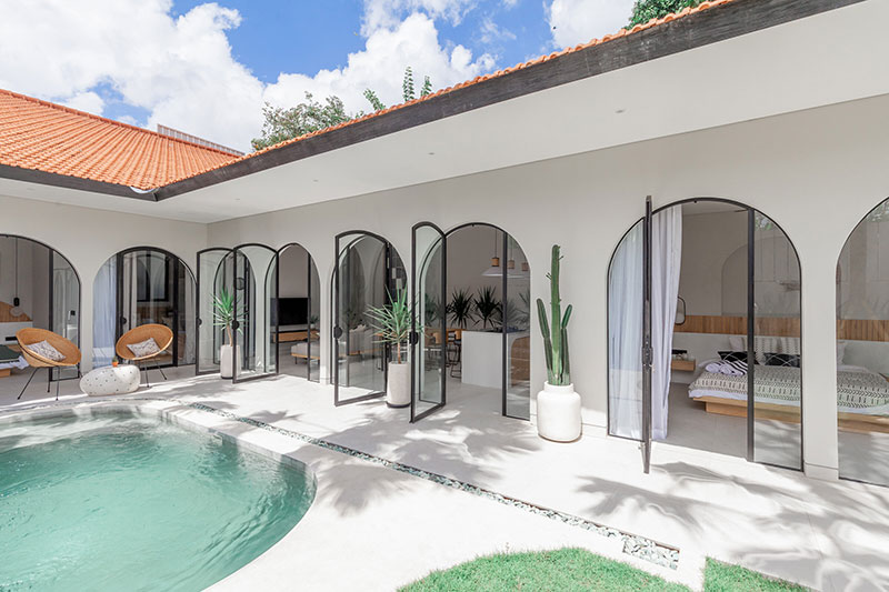 巴厘岛假日别墅 | 弧形与绿植的时尚设计-3