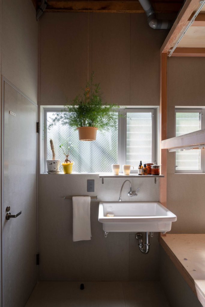 築約30年の家をリノベーション 好きな時代のテイストでまとめられた室内空間 | Style of Life | 100%LiFE-4