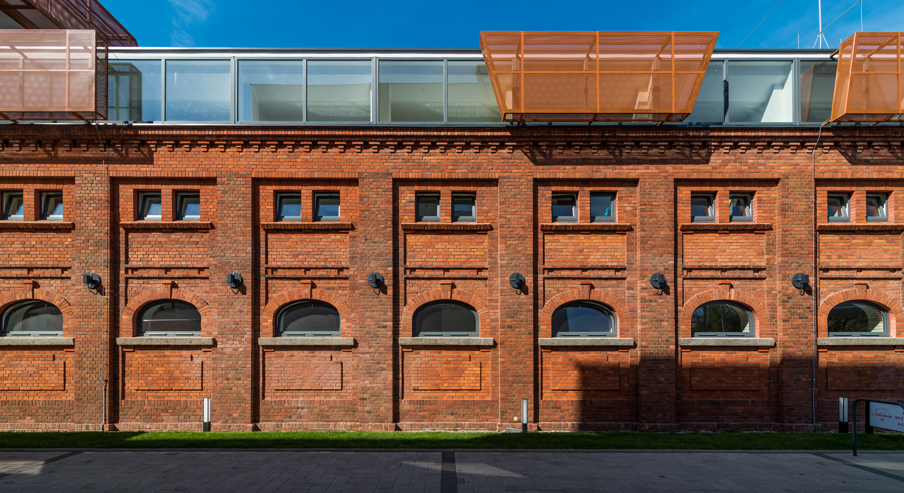 波兰老年医疗酒店综合体设计-23