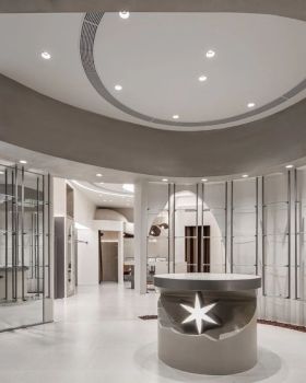 极简质感的R·JIE买手店丨中国无锡丨无锡欧阳跳建筑设计有限公司