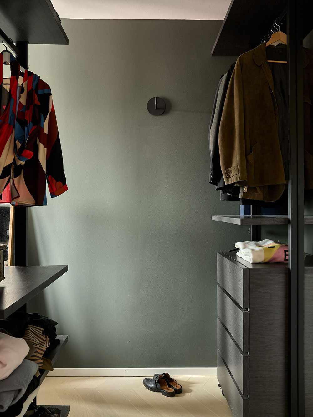 斯德哥尔摩时尚顶层公寓，玻璃隔墙成焦点-18