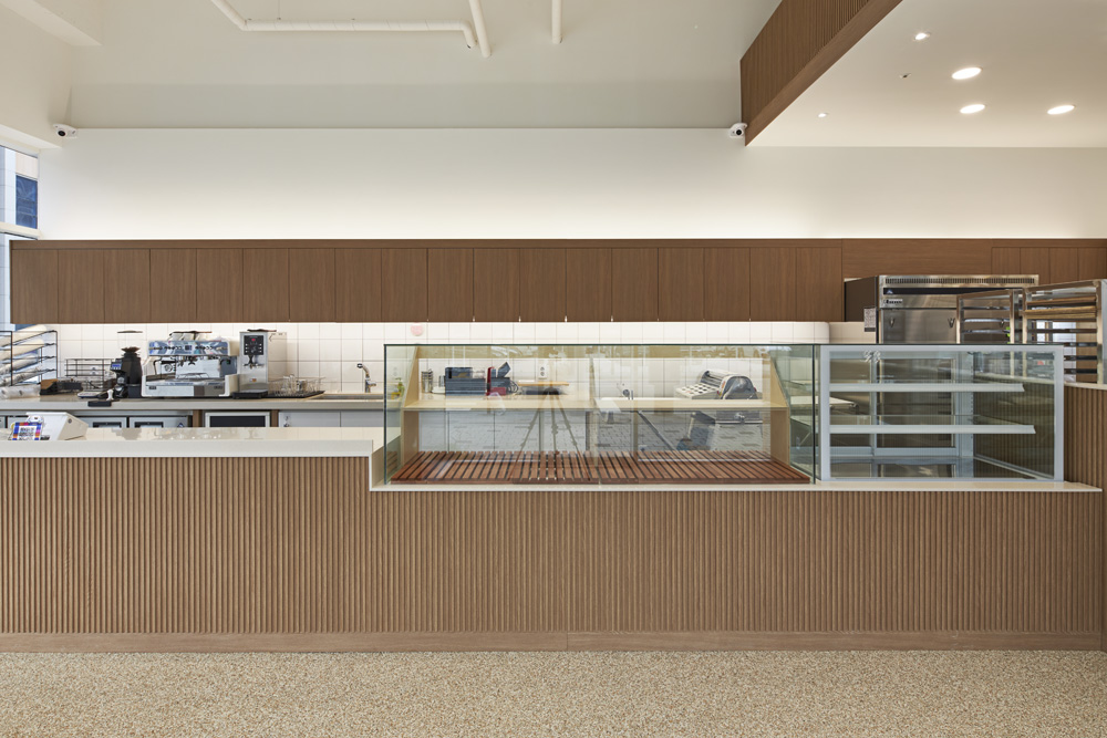 20 平米极简面包店，素雅空间里的精致设计-7