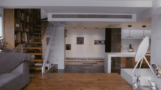 他在20楼挖池塘、造园子丨把家改成空中花园-11