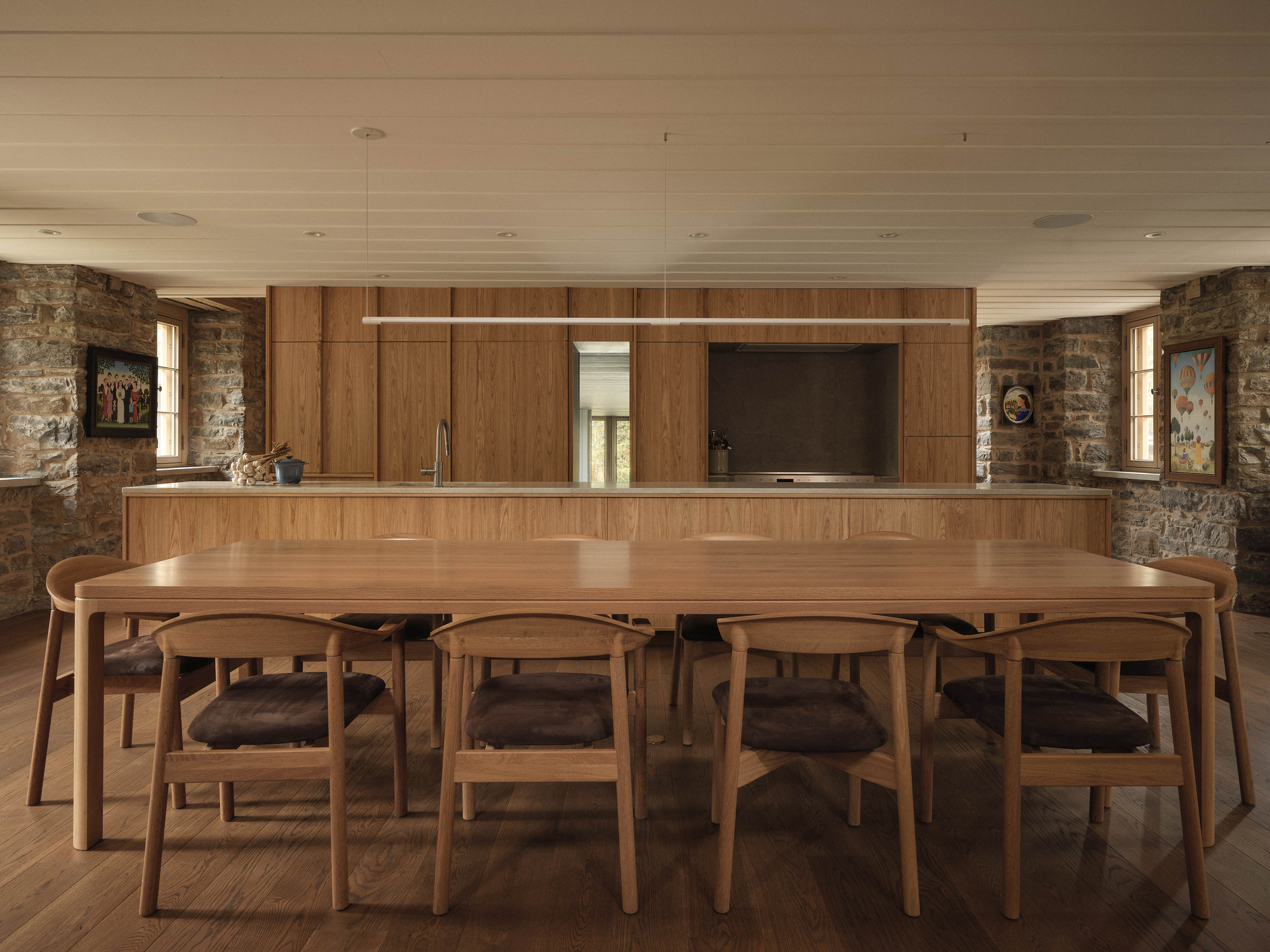 欧贝之家(注:Maison常见作房屋、住宅等意思,Aubé一般作姓氏,这里结合常见表达意译为欧贝之家 ) 丨加拿大丨YH2 Architecture-20