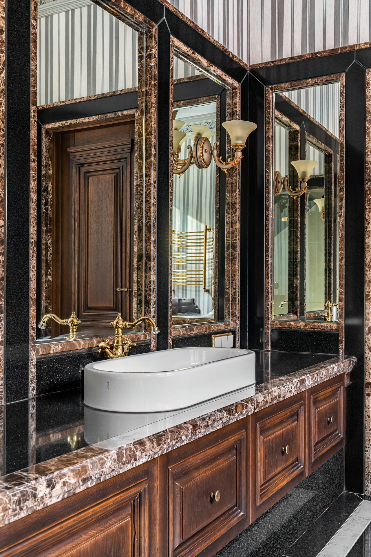 Особняк "Дом у озера"-18