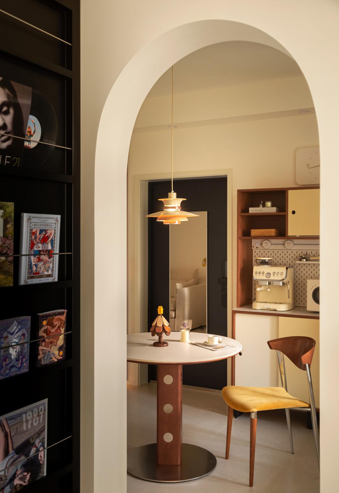 复古轻甜×包豪斯独居空间设计丨中国南京-21