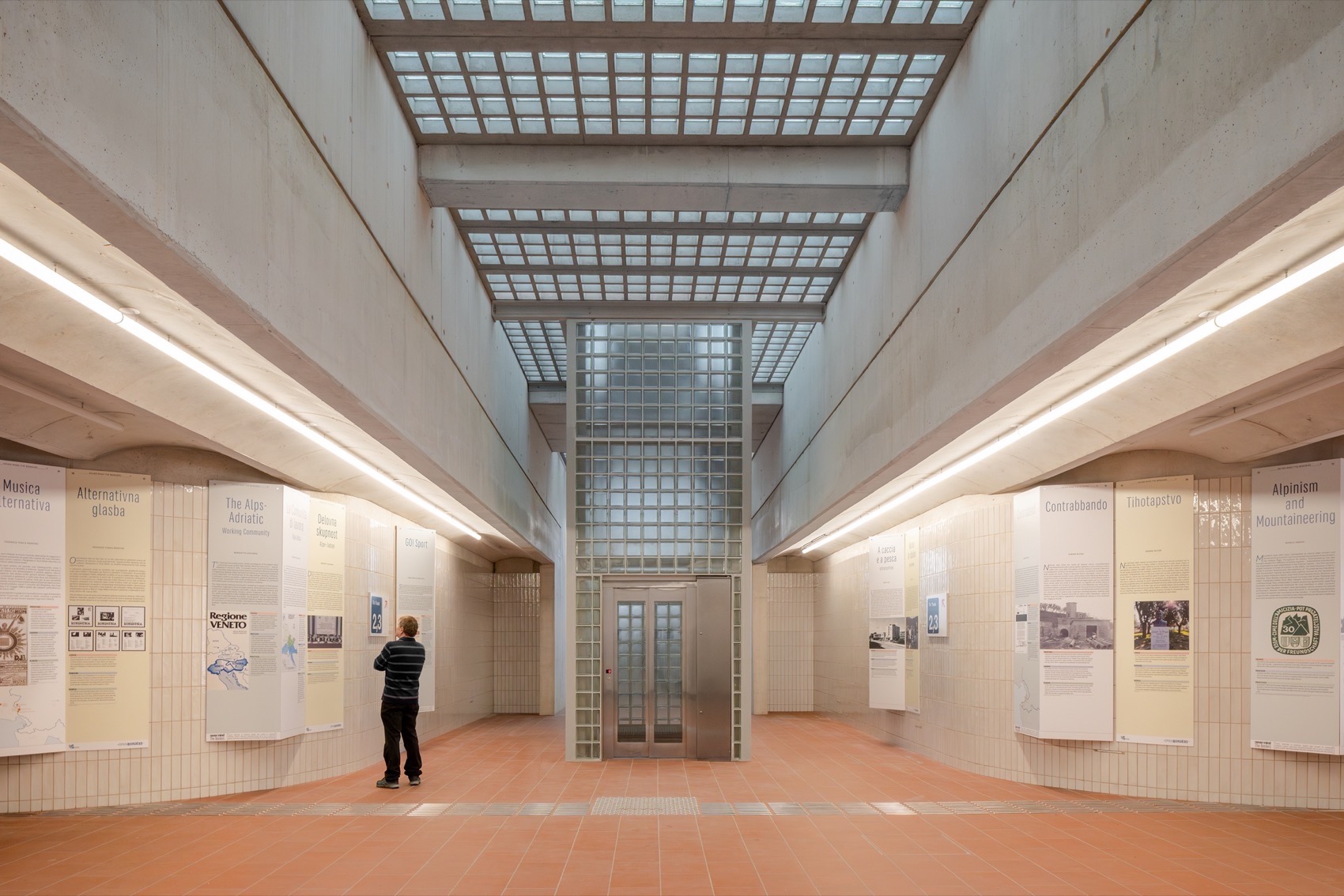 诺瓦戈里察火车站与Vrtača地下通道丨斯洛文尼亚戈里丨Sadar+Vuga d.o.o.等多个团队-33