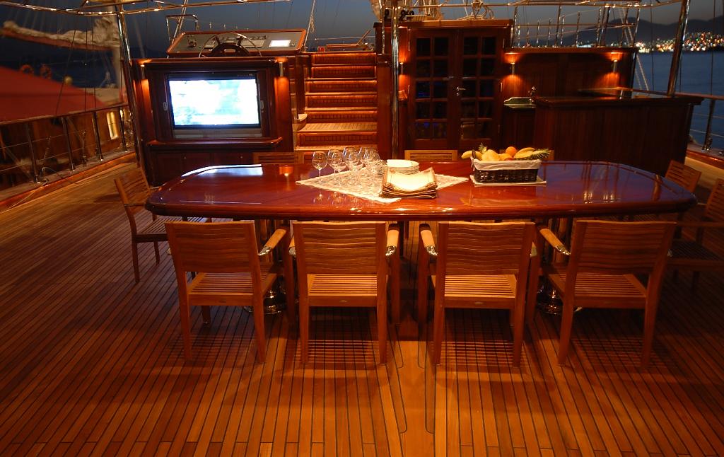 帆船游艇Montigne室内设计-19