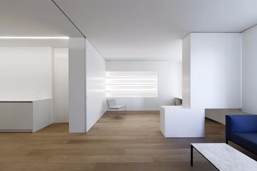 120平米的极简白公寓，用上灯带更美了！-3