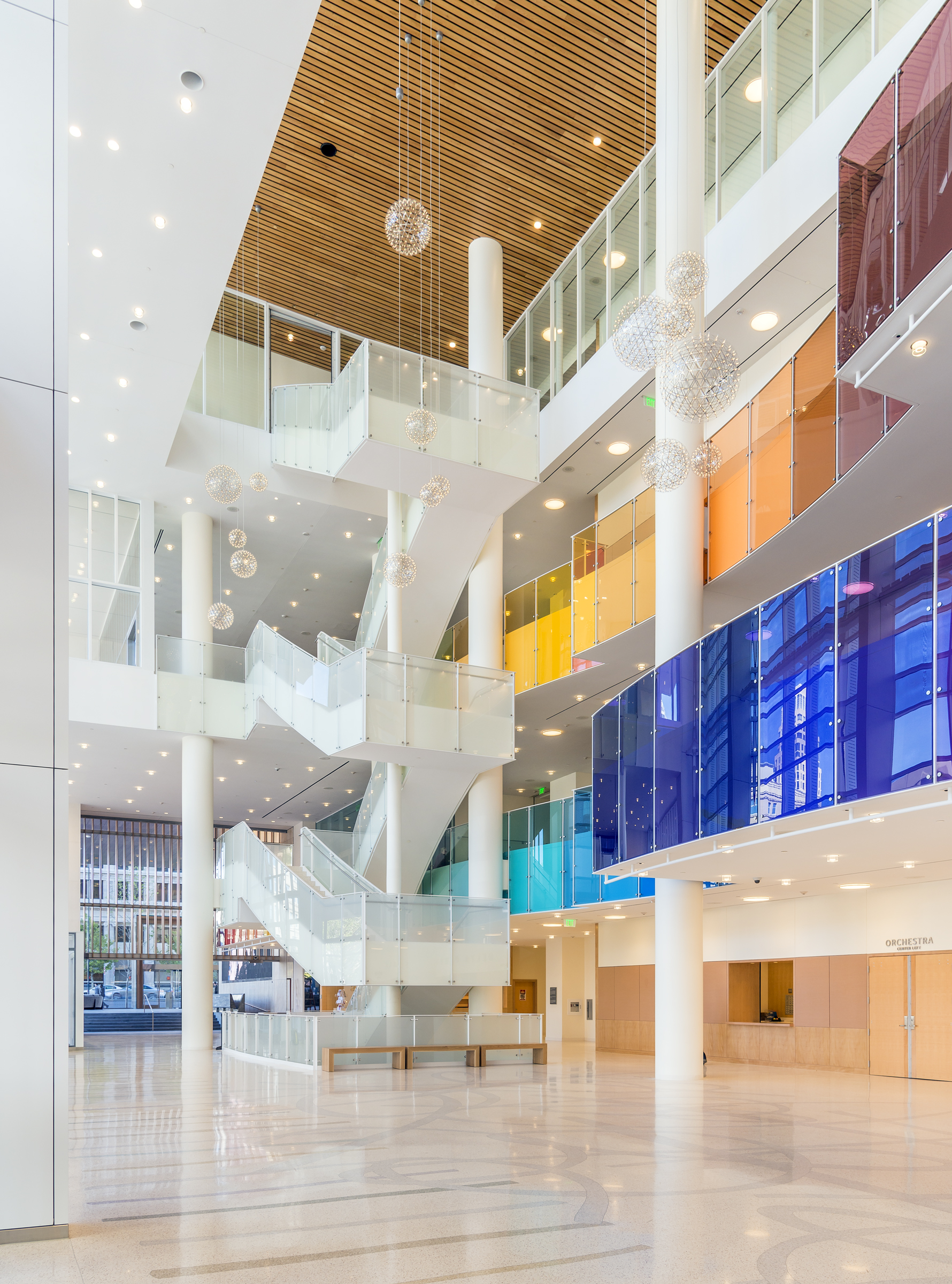 乔治 S·和多雷丝埃克勒斯剧院照明设计-9