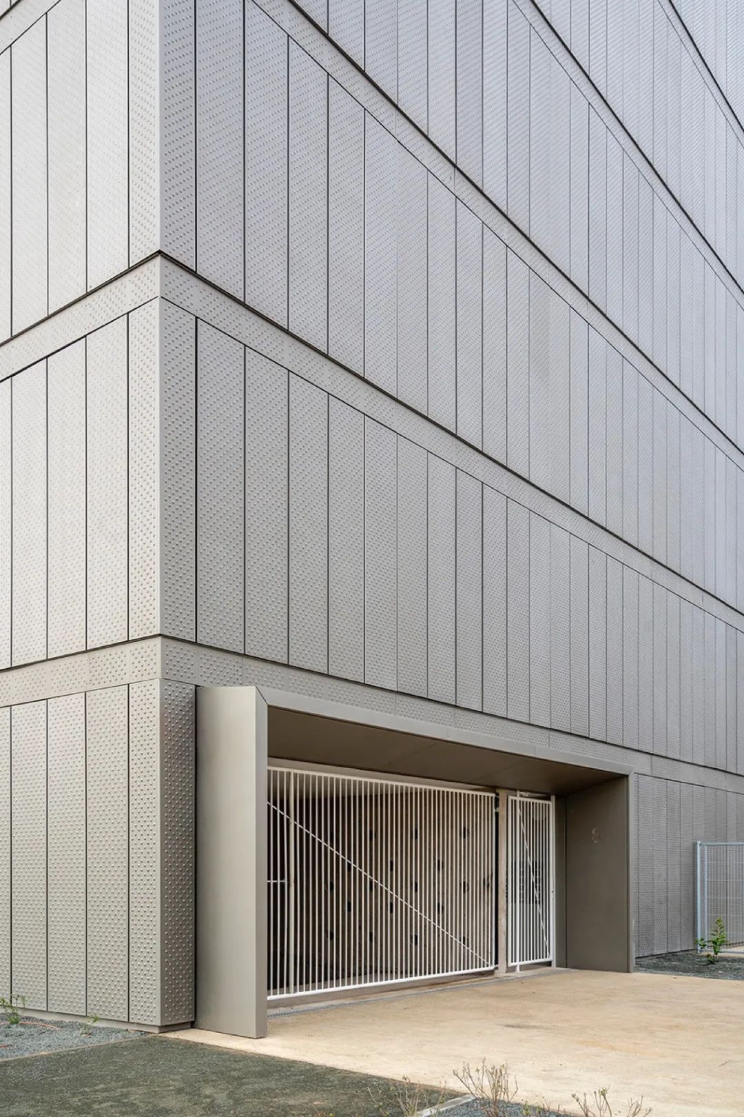 AZUCARERA公寓楼：回应地景的零能耗集体住宅-17