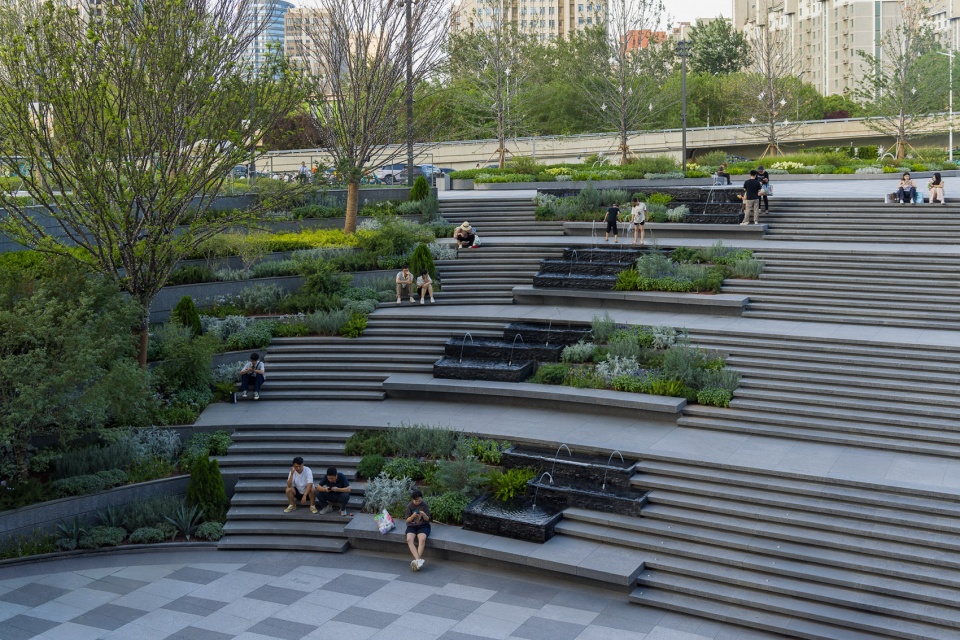 郑州郑东万象城景观设计丨中国郑州丨PLAND博度景观设计(上海)有限公司-42