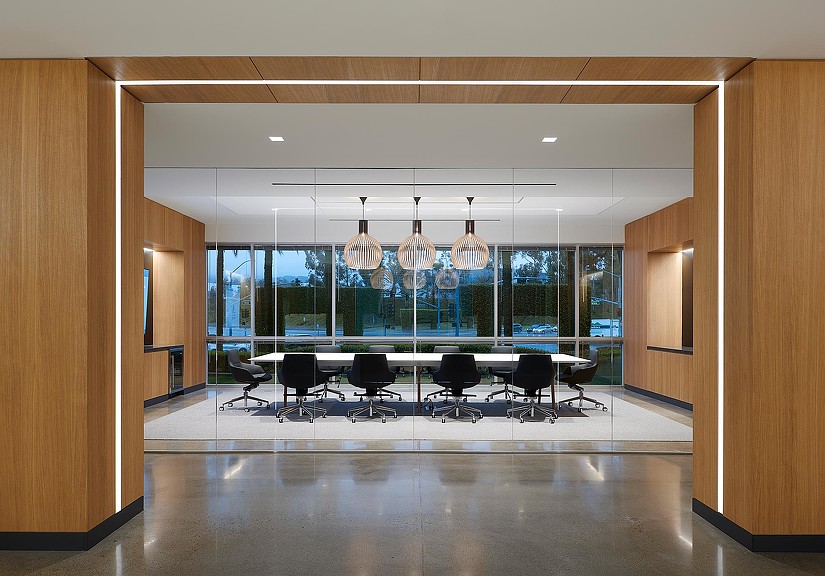 科技先驱 Ossur 美国总部,展现冰岛灵感与社区精神-2