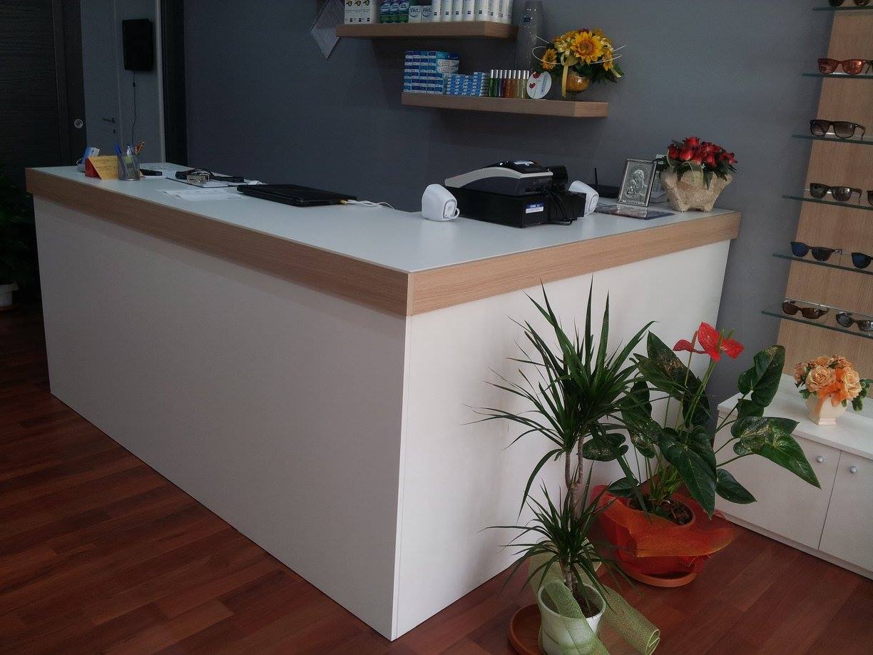 特米尼眼镜店-10