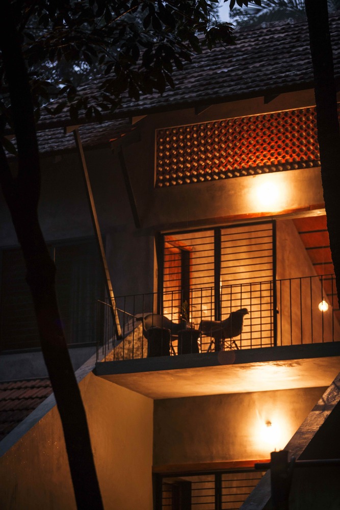 A Low Budget Project that has Managed to meet the Needs and Desires of its Owners-32