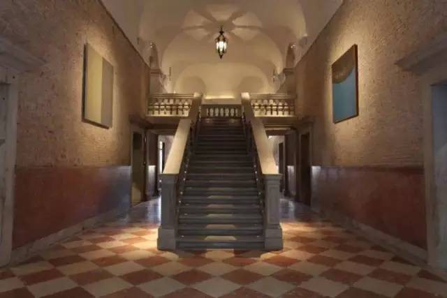 Prada 御用设计师的千年底蕴之家-5