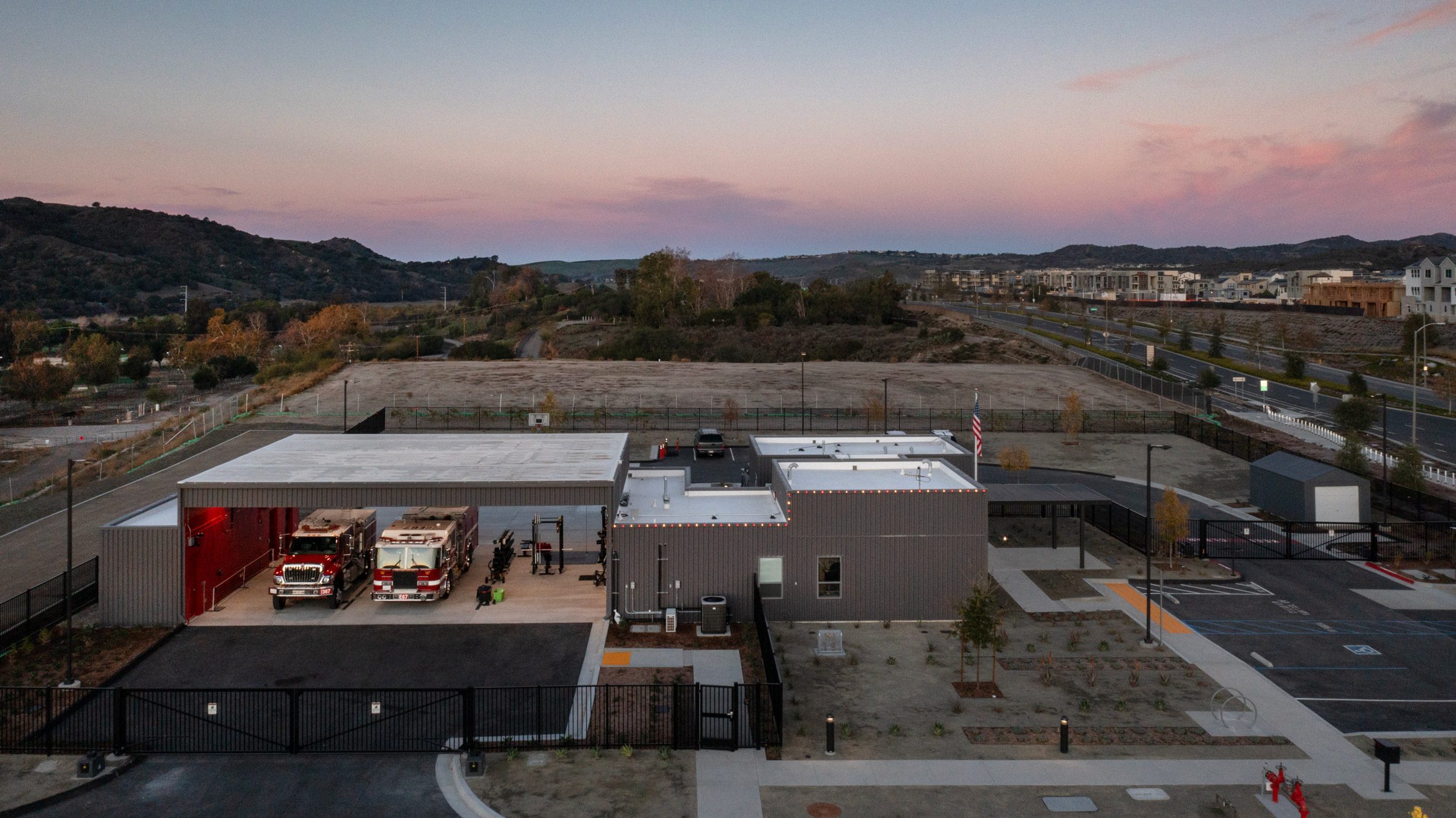 Wittman Estes creates "rapid assembly" fire station in southern California-0