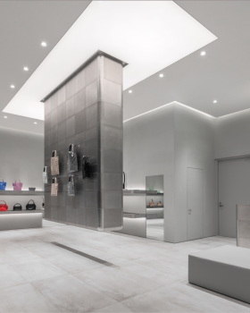 BAO BAO ISSEY MIYAKE store by MOMENT