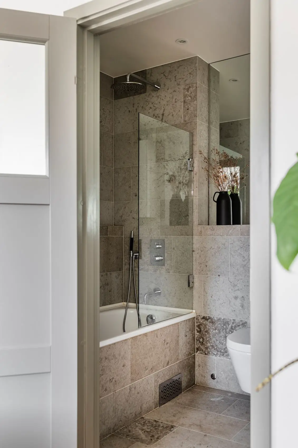 现代绿意 | 瑞典斯德哥尔摩舒适公寓设计-14